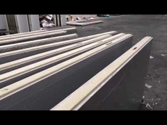 冷室PUパネル工場